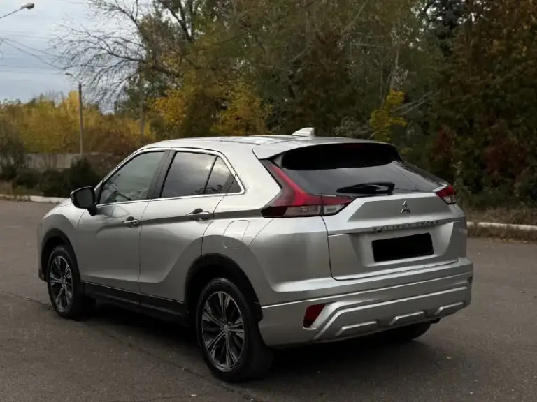 В продаже
Японская сборка mitsubishi eclipse cross
Цвет: серый металлик
Год выпуска: 2021/12 месяц (рестайлинг)
: 1.5 Бензин
Привод: подключаемый полный
Пробег: 66.000км
Предмаксимальная комплектация: se/sel
Состояние абсолютно нового автомобиля.
Стекла все родные, безопасность вся родная. Любые проверки на сто только приветствуются.
Без пробега по рф!
Есть все для комфортной езды:
-Все ассистенты помощи вождение
-Двух зонный климат-контроль
-Подогрев сидений
-Салон из алькантары
-Слепые зоны
-Камера заднего вида
-Full led оптика
-Apple carplay, android auto
-Датчик света / дождя / давление в шинах
-Электроскладывание зеркал
-Диски r18
-Autohold
И многое другое. .
Машина находится в макеевке.
Вы будете первым владельцем машины в рф.
Полностью расстоможена и готова к постановке на учет.
Весь пакет документов входит в стоимость автомобиля!!
Остальные вопросы по телефону или в сообщение
📞+79493090162 (Tg, whatsapp)
📞+79490020515 (Tg)
2.275.000Р 🎁
📞 Звоните: +7(949)3090162 - фотография - 5