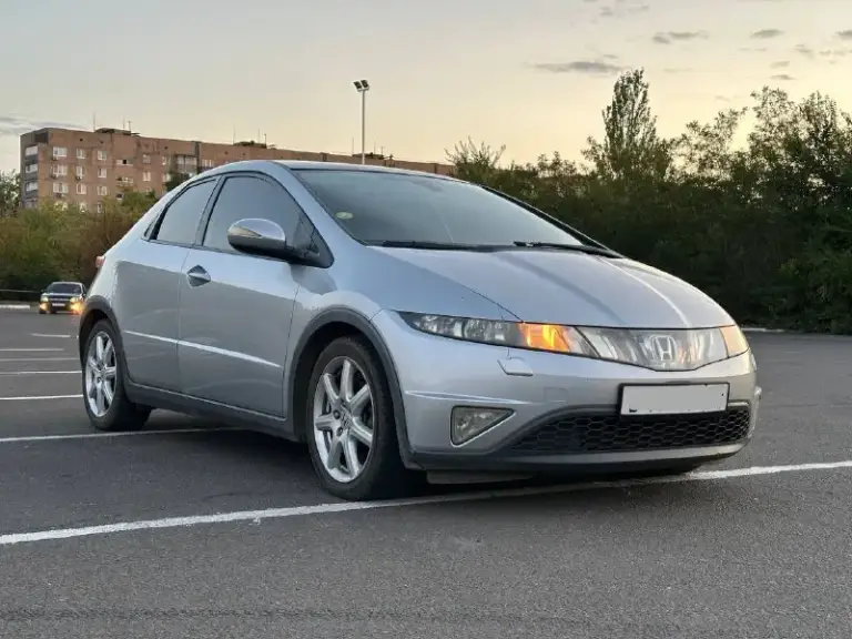 Продаю honda civic 2008 2.2d
Пробег 118000
2.2 Турбодизель на механике!🔥
Пригнана из франции максимальная комплектация для европейского рынка, на российский рынок такие не поставлялись
Панорама
Кожаный салон
Климат контроль
Мультируль
Эл. Стеклоподъемники
Шикарная музыка
Экран с навигацией, которую можно перепрошить под рос карты

Есть пару не критичных моментов по кузову (все видно на фото)
2 Комплекта резины

Полное переоформление в мрэо
Звоните, расскажу подробнее про машину и отвечу на все вопросы
+79496460741
Цена 830 000 торг - фотография - 1