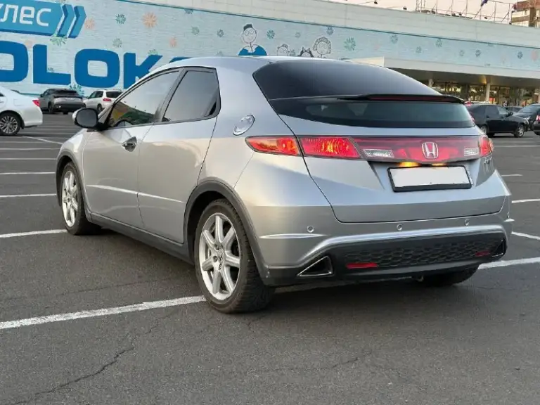 Продаю honda civic 2008 2.2d
Пробег 118000
2.2 Турбодизель на механике!🔥
Пригнана из франции максимальная комплектация для европейского рынка, на российский рынок такие не поставлялись
Панорама
Кожаный салон
Климат контроль
Мультируль
Эл. Стеклоподъемники
Шикарная музыка
Экран с навигацией, которую можно перепрошить под рос карты

Есть пару не критичных моментов по кузову (все видно на фото)
2 Комплекта резины

Полное переоформление в мрэо
Звоните, расскажу подробнее про машину и отвечу на все вопросы
+79496460741
Цена 830 000 торг - фотография - 3