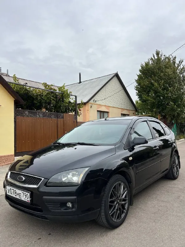 Продам ford focus 2
Год: 2007
Пробег: 234тыс
Двигатель 1.8 125лс по работе отлично(шепчет) без посторонних звуков! Не дымит не троит. По ходовой все отлично без вложений! Кузов в очень хорошем состоянии без гнили и тд, днище и пороги целые. В дтп не участвовал все силовые части заводские. Отличная комплектация, с подогревами, сидений, зеркал, лобового, бортовой компьютер, эл. Зеркала, проиивотуманные фары, эл. Рег фар, сигнализация с автозапуском, кондиционер холодит, печка греет! Центральный замок, 2 ключа, стоят 17 диски в отличном состоянии дорогу держит уверено, дисковые тормоза вкруг! Машина выглядит очень красиво! На данный момент вложений не требуеться все исправно работает!
Документы чистые без штрафов и запретов!
Торг
Цена: 590000
📍Мариуполь
📞+79496463727 - фотография - 1