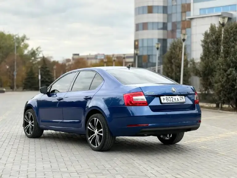 Продается skoda a7 2018 года
Цена: 1.275.000 ₽ (торг уместен)
Пробег: [178 тысяч
Технические характеристики:
- Двигатель: 1.6 л mpi
- Коробка передач: механическая
- Состояние: отличное, не битая, не крашеная
Описание:
Продаю skoda a7 2018 года в отличном состоянии. Машина ухоженная, всегда обслуживалась. , ходовая часть и механическая коробка передач в идеальном состоянии.
Звоните, отвечу на все вопросы!
Город: донецк
Телефон: +7 (949) 910-02-20
Связь через мессенджеры: telegram, whatsapp
Автомобиль не новый есть следы эксплуатации!
📲 Tg: @ivan1293
📞 Звоните: +7(949)9100220 - фотография - 4