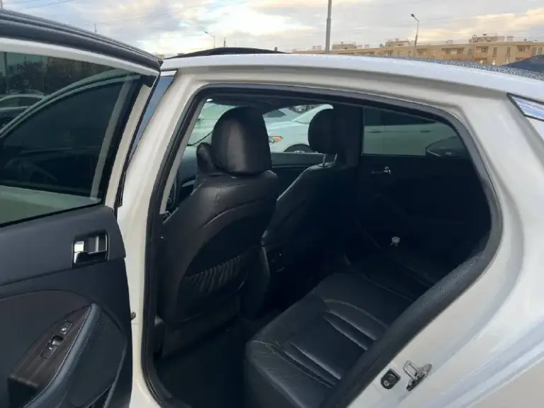 Kia k 5

Двигатель2.0 tgdi (310)лс
Кпп автомат
Год 2013
Цена 1.770.000
Город мариуполь
Пробег 163т км
Тел +79497309912

Киа k5(optima)
Производилась для рынка кореи! Учет рф

Индивидуальная комплектация:
Двигатель 2литра турбо!
Панорамная крыша
Камеры 360
Подогрев сидений
Вентиляция сидений
Память сидений
Тормозные диски brembo
Адаптивная оптика
Парктроники
Подогрев руля
Акустика jbl
Car play
Диски р 18
Приятный выхлоп
Авто в идеальном состоянии 2 хозяина за все время!документы в порядке ! - фотография - 8