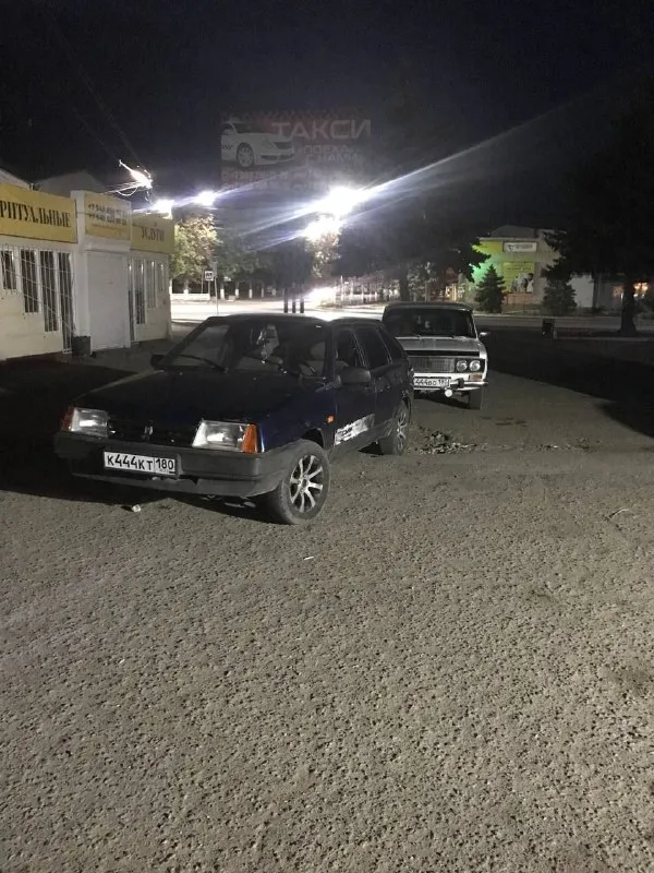 Продаётся ваз-21093 1995 г. В.
Карбюратор, 1.5
Грз: к444к* 180
Продажа вместе, понимаю, что заинтересует не машина))
Критично не бита (зацепили крыло, вмятина), но крашена. Не гнилая (пороги перевареные, обработаны антикором)
Тяга у мотора хорошая, слегка поддымливает
Коробка на 4+, короткоходная кулиса
Трамблер, бронепровода, масла-фильтра, ремень грм, помпа, коммутатор новые.
Есть нюансы по лкп, очень желательна перекраска
Передние стеклоподъемники, передние сиденья от форд транзит.
В придачу отдам ряд запчастей, если нужно.
Стоимость "комплекта" 500.000 р, реальному покупателю реальный торг. Учёт постоянный, не пятилетка, с перевесом проблем не возникнет. "деребаном" не продаётся, только вместе.
Продаётся пока есть в продаже интересующий автомобиль. Связь в личных сообщениях.
Всем спасибо за внимание и хорошего дня!

+79490692599
Но предпочтительна связь в телеграм - фотография - 7