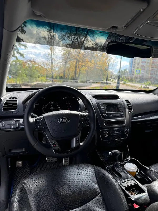 Sorento xm (2рест)
2012Г
Пробег: 191.652
2.2 Дизель (197л/с)
Автомат
Продам живой соренто 2 хозяина, пробег реальный, весь в родной краске кроме крышки багажника (ничего критичного). Турбина сухая, обслужена, полный привод работает, масло не расходует, в комплекте отдам новые тормозные диски, колодки в круг.
Машина на учете на мне, я собственник
Цена: 1.780 торг приветствуется, обмен с моей доплатой на соренто 23г
+79494959873 - фотография - 7