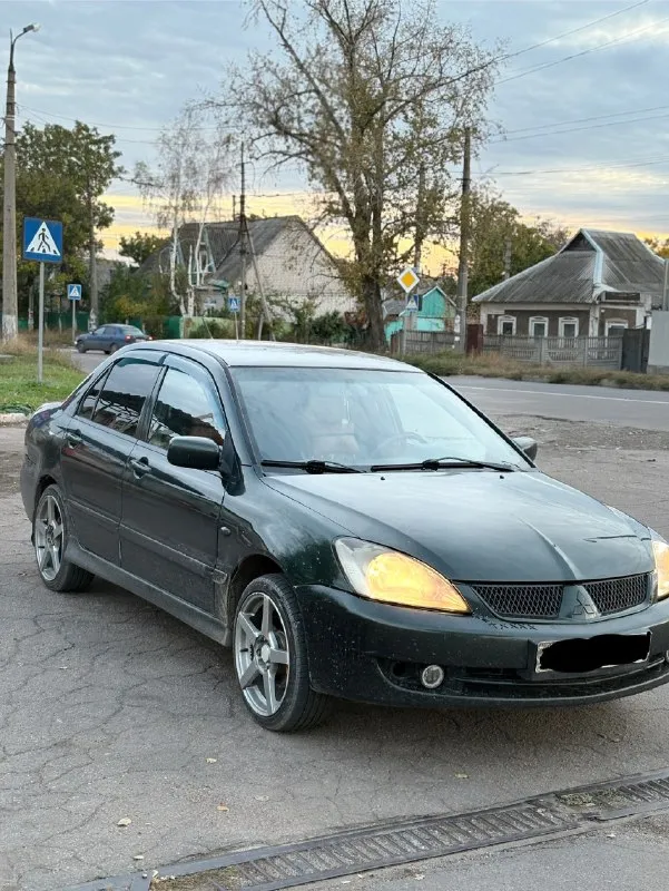 Продам mitsubishi lancer 9 2006 год выпуска
Машина каждый день на ходу, не разу не подвела
Двигатель 1.6 работает как часы не троит не дымит
Коробка механика переключает мягко без хрустов не выбивает
По ходовой части на 5+ машина мягкая не смотря на то что на r17 дисках с низкопрофильной резиной
Салон в идеальном состоянии все сиденья перешиты в кожу + все вставки по салону под цвет сидений, черный потолок
По электрике работает все от а до я комплектом донам еще один комплект задних стопов, кондиционер холодит, печка жарит
По кузову есть куда приложить руки машине 20 лет, на фото все видно, есть моменты по порогам все остальное в отличном состоянии, стаканы ланжероны на месте без коррозии
Машина в данный момент снята с учета переоформление на вас на постоянный учет без проблем, готов присутствовать в мрео
В общем машина по технике на 5 балов, срочных вложений не требует
Цена данной машины всего 320.000рублей
Номер телефона для связи +79494940047
Возможен обмен в обе сто
📞 Звоните: +7(949)4940047 - фотография - 3