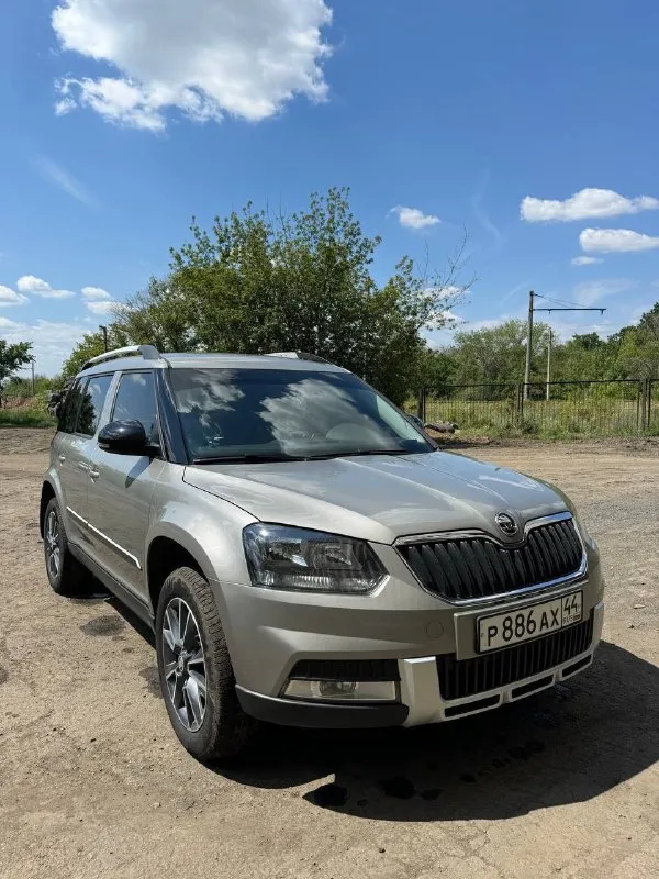 Продам skoda yeti 1.6 at, 2017 год
Автомобиль в отличном техническом состоянии, я второй владелец. Пробег 106 000 км. Авто произведен в декабре 2017 года, эксплуатация с марта 2018 года. Без дтп, в заводском окрасе. Самое надежное и удобное сочетание мотора и кпп( атмосферный 1.6 и классический гидротрансформатор).
Коврики зима/лето. До 90 000 все то проводились в автосалоне, где машина приобреталась, есть соответствующее документальное подтверждение. Есть скол на лобовом( прилетел камень), подогрев лобового стекла и датчик дождя работают без нареканий. На бампере чуть отошла краска под номером( от моек), как понимаю это болезнь модели.
Зимняя резина на шипах, одного сезона. Резина 225/55/r17(летняя и зимняя).
Любые проверки за ваш счет, разумный аргументированный торг при осмотре.
Место осмотра: г. Антрацит.
Цена: 1.520.000 рублей.
Телефон для связи: +7-959-291-25-00
📞 Звоните: +7(959)2912500 - фотография - 1