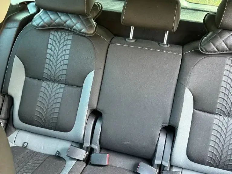 Продам skoda yeti 1.6 at, 2017 год
Автомобиль в отличном техническом состоянии, я второй владелец. Пробег 106 000 км. Авто произведен в декабре 2017 года, эксплуатация с марта 2018 года. Без дтп, в заводском окрасе. Самое надежное и удобное сочетание мотора и кпп( атмосферный 1.6 и классический гидротрансформатор).
Коврики зима/лето. До 90 000 все то проводились в автосалоне, где машина приобреталась, есть соответствующее документальное подтверждение. Есть скол на лобовом( прилетел камень), подогрев лобового стекла и датчик дождя работают без нареканий. На бампере чуть отошла краска под номером( от моек), как понимаю это болезнь модели.
Зимняя резина на шипах, одного сезона. Резина 225/55/r17(летняя и зимняя).
Любые проверки за ваш счет, разумный аргументированный торг при осмотре.
Место осмотра: г. Антрацит.
Цена: 1.520.000 рублей.
Телефон для связи: +7-959-291-25-00
📞 Звоните: +7(959)2912500 - фотография - 8