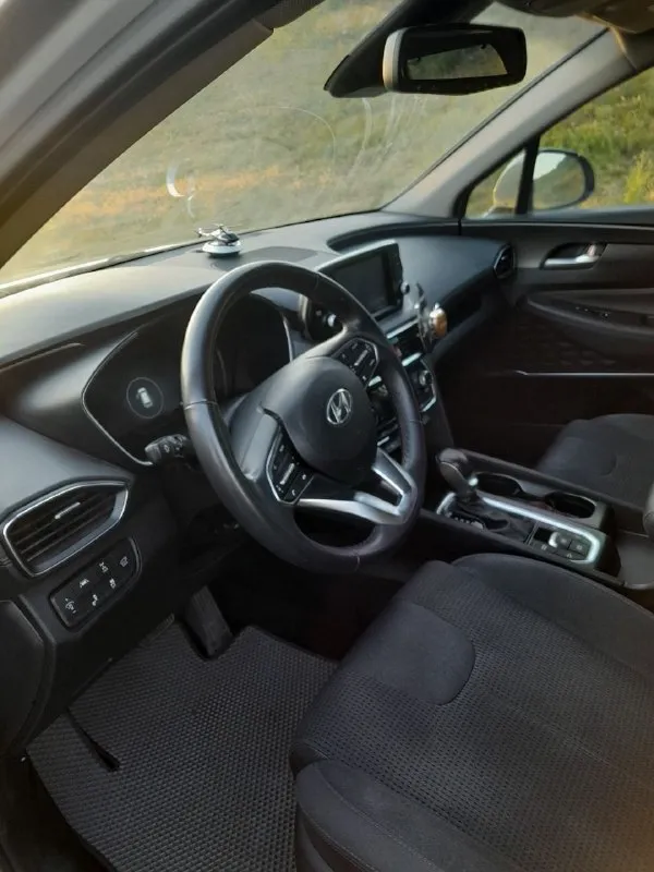 Продам авто hyundai santa fe 2019г, датчик дождя, парктроники, подогрев сидений, подогрев руля, полный привод, двухзонный климат контроль, круиз контроль, удержание полосы, блокировка дифференциалов, подогрев зеркал и прочее нахожусь в амвросиевском районе хочу за него 3000000р торг в комплекте зимняя резина новая телефон для связи (+79494095659)
📞 Звоните: +7(949)4095659 - фотография - 5