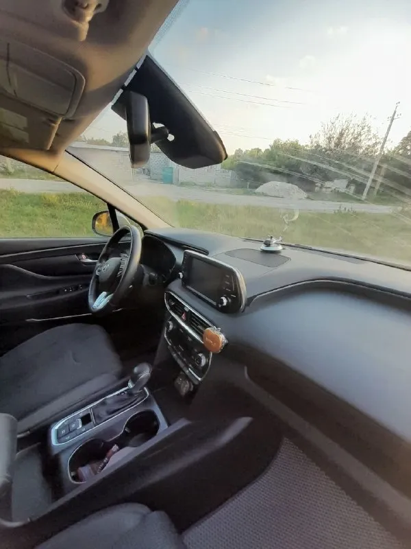 Продам авто hyundai santa fe 2019г, датчик дождя, парктроники, подогрев сидений, подогрев руля, полный привод, двухзонный климат контроль, круиз контроль, удержание полосы, блокировка дифференциалов, подогрев зеркал и прочее нахожусь в амвросиевском районе хочу за него 3000000р торг в комплекте зимняя резина новая телефон для связи (+79494095659)
📞 Звоните: +7(949)4095659 - фотография - 6