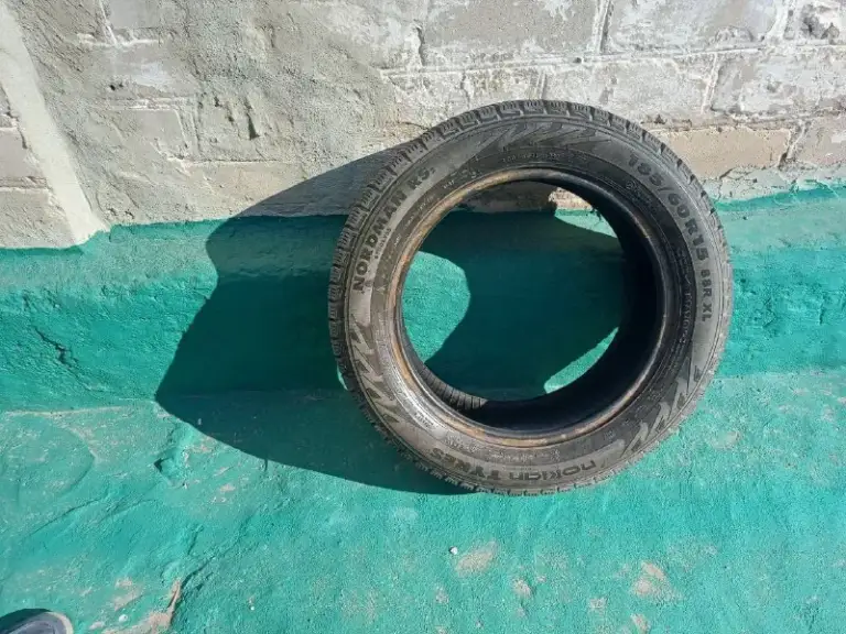 Продам комплект зимней резины nokian nordman rs 185/60 r15, в идеальном состоянии, без проколов и порезов. Пробег на ней тыс. 6. Территориально: енакиево, ватутино
Цена 12 000 ₽.
📞 +7(949)3503842
📲 Tg: @adirmiro842
📞 Звоните: +7(949)3503842 - фотография - 3