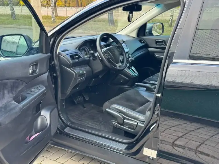Honda cr-v официал
2013 Год выпуска
4Wd полный привод
Двигатель 2.0 бензин
Коробка автомат
Пробег 165 тыс. Км
Авто в хорошем состоянии,
Бережная эксплуатация с 2014 года
Машина вся в заводском окрасе 1000%
Готов на любые проверки с вашей стороны !
Хорошая комплектация,
Роздельный климат-контроль,
Круиз -контроль,
Датчики света и дождя,
Подогревы сидений зеркал,
Многофункциональная магнито android
Камера заднего вида
И т. Д.
Продажа с полным переоформлением в мрэо
Г. Донецк
Цена 1.625тыс. ₽
Звоните остальное по
+79494006792
📲 Tg: r. B
📞 Звоните: +7(949)4006792 - фотография - 8