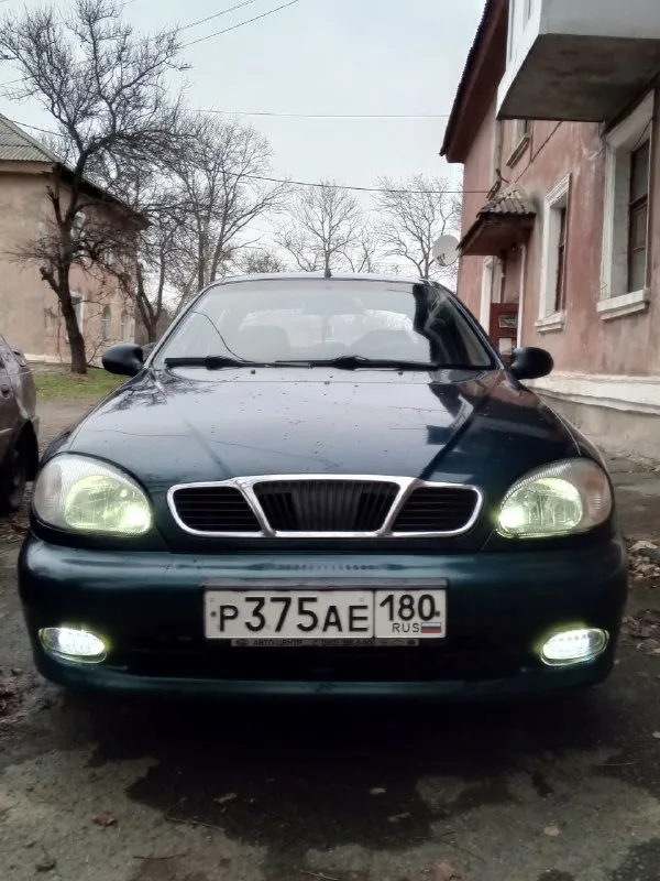 Продам свой автомобиль с полным переоформлением.
Fso lanos 2006. Пробег 189700.местая донецкая в очень хорошем состоянии. Кузов без вложений ❗ варить и красить не надо. Обработан и проклеен шумо-виброизоляцией
.Двигатель 1.5 работает отлично на бензине и газ-евро4, вписан в техпаспорт. Замена масла xado🛢️ каждые 7000км. Кпп 5 ступка работает исправно 👍 по ходовой новые передние стойки, поворотные кулаки, опорные подшипники усиленные sevi. Ступичные подшипники корея iljin. Выхлопная система polmostow-лучшая из предложенных 👍.
Весной 2024 установлена новая система кондиционера с новыми радиаторами и испарителем, заодно заменил радиатор печки и проклеил блок климата-зимой и летом вентилятор на 1 положении 😉.
В салоне перетянут руль(регулируются по высоте), сиденья в кожу, дверные карты, подлокотник, потолок и стойки
Установлен яркий свет, туманки. Магнитола процессорная-звук отличный😎авто на новой зимней резине, летние колёса отдам новому хозяину
Сделано многое, всего не вспомню уже.
350000₽
+79493760850 Донецк - фотография - 2