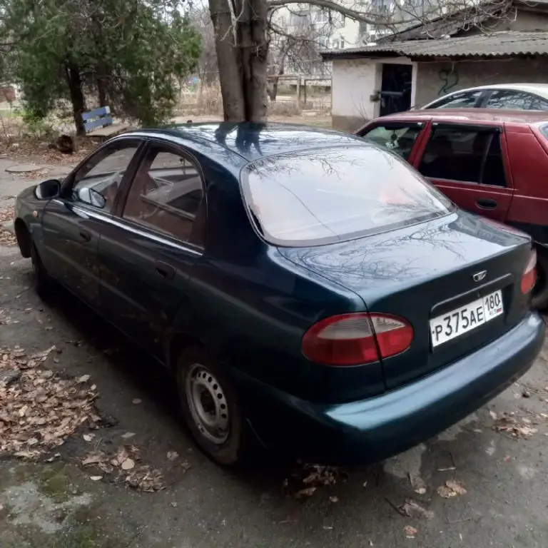 Продам свой автомобиль с полным переоформлением.
Fso lanos 2006. Пробег 189700.местая донецкая в очень хорошем состоянии. Кузов без вложений ❗ варить и красить не надо. Обработан и проклеен шумо-виброизоляцией
.Двигатель 1.5 работает отлично на бензине и газ-евро4, вписан в техпаспорт. Замена масла xado🛢️ каждые 7000км. Кпп 5 ступка работает исправно 👍 по ходовой новые передние стойки, поворотные кулаки, опорные подшипники усиленные sevi. Ступичные подшипники корея iljin. Выхлопная система polmostow-лучшая из предложенных 👍.
Весной 2024 установлена новая система кондиционера с новыми радиаторами и испарителем, заодно заменил радиатор печки и проклеил блок климата-зимой и летом вентилятор на 1 положении 😉.
В салоне перетянут руль(регулируются по высоте), сиденья в кожу, дверные карты, подлокотник, потолок и стойки
Установлен яркий свет, туманки. Магнитола процессорная-звук отличный😎авто на новой зимней резине, летние колёса отдам новому хозяину
Сделано многое, всего не вспомню уже.
350000₽
+79493760850 Донецк - фотография - 3