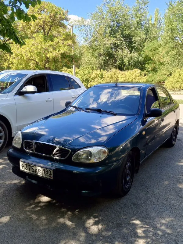 Продам свой автомобиль с полным переоформлением.
Fso lanos 2006. Пробег 189700.местая донецкая в очень хорошем состоянии. Кузов без вложений ❗ варить и красить не надо. Обработан и проклеен шумо-виброизоляцией
.Двигатель 1.5 работает отлично на бензине и газ-евро4, вписан в техпаспорт. Замена масла xado🛢️ каждые 7000км. Кпп 5 ступка работает исправно 👍 по ходовой новые передние стойки, поворотные кулаки, опорные подшипники усиленные sevi. Ступичные подшипники корея iljin. Выхлопная система polmostow-лучшая из предложенных 👍.
Весной 2024 установлена новая система кондиционера с новыми радиаторами и испарителем, заодно заменил радиатор печки и проклеил блок климата-зимой и летом вентилятор на 1 положении 😉.
В салоне перетянут руль(регулируются по высоте), сиденья в кожу, дверные карты, подлокотник, потолок и стойки
Установлен яркий свет, туманки. Магнитола процессорная-звук отличный😎авто на новой зимней резине, летние колёса отдам новому хозяину
Сделано многое, всего не вспомню уже.
350000₽
+79493760850 Донецк - фотография - 6