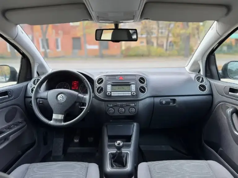 Продам volkswagen golf plus 1.6 надежный автомобиль 2008г. Выпуска в отличном состоянии!
Идеальное состояние кузова, ржавчины нет совсем, пороги целые, не гнилые. По технической части нареканий нет, мотор работает плавно и ровно, коробка тоже работает мягко.
Подвеска в хорошем состоянии, не стучит, не гремит. Хорошая комплектация. 2x зонный климат-контроль, подогрев сидений, 8 подушек безопасности, датчик дождя, датчик света, abs esp круиз-контроль, 4эл. Стеклоподёмника, электрорегулеровка зеркал, литые диски r16 на хорошей резине, хорошая музыка. Остальные вопросы по телефону
+79494958326 Цена 670тыс₽ торг у капота хорошему покупателю. Плохая связь звоните. Telegram +79494958326 - фотография - 8