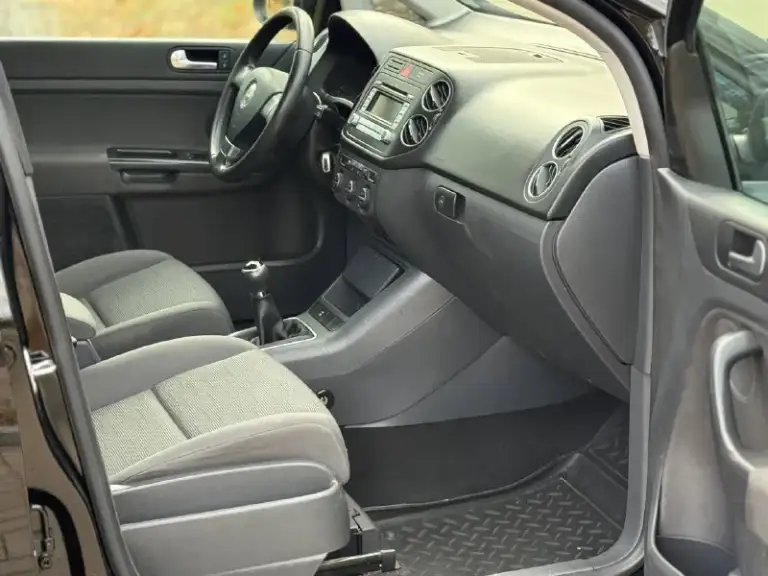 Продам volkswagen golf plus 1.6 надежный автомобиль 2008г. Выпуска в отличном состоянии!
Идеальное состояние кузова, ржавчины нет совсем, пороги целые, не гнилые. По технической части нареканий нет, мотор работает плавно и ровно, коробка тоже работает мягко.
Подвеска в хорошем состоянии, не стучит, не гремит. Хорошая комплектация. 2x зонный климат-контроль, подогрев сидений, 8 подушек безопасности, датчик дождя, датчик света, abs esp круиз-контроль, 4эл. Стеклоподёмника, электрорегулеровка зеркал, литые диски r16 на хорошей резине, хорошая музыка. Остальные вопросы по телефону
+79494958326 Цена 670тыс₽ торг у капота хорошему покупателю. Плохая связь звоните. Telegram +79494958326 - фотография - 9