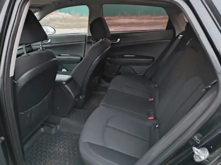 Kia оптима 4 поколение рестайлинг 2019 г 2.0 бензин атмосферный на 150 л. С.
Комплектация "comfort".
2 Хозяина
Пробег 284000 км
Двигатель - сvvl
Коробка автомат - aisin
Вся оптика освещения спереди - bi led
Все агрегаты работают исправно.
Вложений не требует.
Авто находится в г. Перевальск, луганская область.
Цена 1.250.000 руб
79595727085 / 79117773798 (Телега/ватсап)
📞 Звоните: +7(959)5727085 - фотография - 7