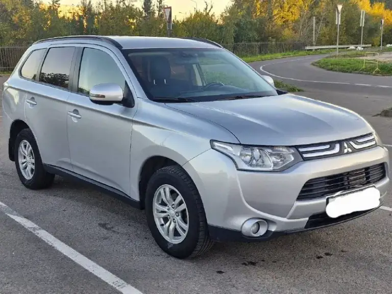 Mitsubishi аутлендер 2013 г. В 2.0 cvt. Полный привод! 4×4! Пробег оригинальный 178 000км.
Куплена и эксплуатируется с марта 2014 года. Диллерская! Попрошу не путать с пригоном из грузии!
За все время у автомобиля всего один владелец!!! Автомобиль очень ухожен и обслужен. Не требует никаких вложений от слова совсем.
Полностью все работает, как и должно! Салон чистый и не прокуренный. Не дымит не троит. По кузову без дтп и прочих неприятностей. Преимущественно в родной краске!!! Все подробности по телефону. Юридически чистая. Два ключа. Переоформление без проблем.
Цена — 1.380 000р торг возле автомобиля возможен. Донецк, кировский район.
Тел: +79491452569 вадим.
📲 Tg: @july_prosmm
📞 Звоните: +7(949)1452569 - фотография - 2
