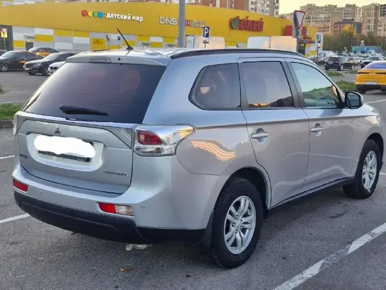 Mitsubishi аутлендер 2013 г. В 2.0 cvt. Полный привод! 4×4! Пробег оригинальный 178 000км.
Куплена и эксплуатируется с марта 2014 года. Диллерская! Попрошу не путать с пригоном из грузии!
За все время у автомобиля всего один владелец!!! Автомобиль очень ухожен и обслужен. Не требует никаких вложений от слова совсем.
Полностью все работает, как и должно! Салон чистый и не прокуренный. Не дымит не троит. По кузову без дтп и прочих неприятностей. Преимущественно в родной краске!!! Все подробности по телефону. Юридически чистая. Два ключа. Переоформление без проблем.
Цена — 1.380 000р торг возле автомобиля возможен. Донецк, кировский район.
Тел: +79491452569 вадим.
📲 Tg: @july_prosmm
📞 Звоните: +7(949)1452569 - фотография - 4