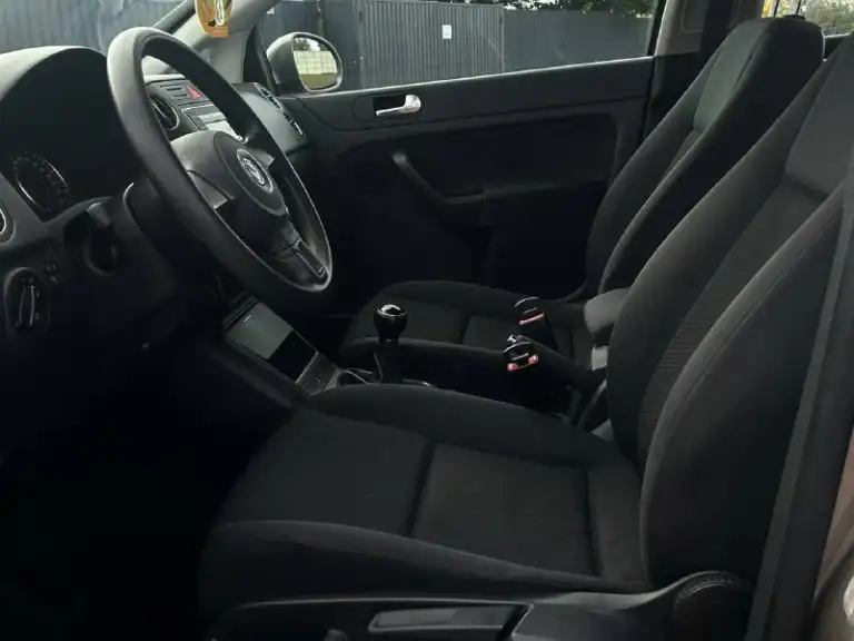 Продам volkswagen golf plus
Год выпуска 2011
Объем двигателя 1.6
Коробка механика надежная сочетания двигателя и коробки,
Родной пробег 132.000км,
Комплектация
Стоит штатная мультимедия,
4 Электро стёклаподъемника,
Подогрев сидений, двух зоный климат контроль,
Подогрев заднего/переднего лобового и зеркал, abs/esp, электро регулировка складывания боковых зеркал! Датчики дождя, датчики света система адаптивного освещения (afs) хорошая акустика,
Сигнализация, центральный замок, в автомобиле есть все для комфорта,
По кузову рыжиков и вздутия нет, от слова совсем!
Мотор, коробка в отличном состоянии машина полностью обслужена от и до вложений не требует от слова совсем,
Ходовая часть, масла, фильтра, недавно были обслужены полностью,
Салон в отлично сохранилась, работает каждая кнопочка!
По документам полный порядок, любой вид оформления!
Цена 760.000.р
Возможен обмен)
Г. Донецк
Номер телефона
+7949-510-46-92 - фотография - 5