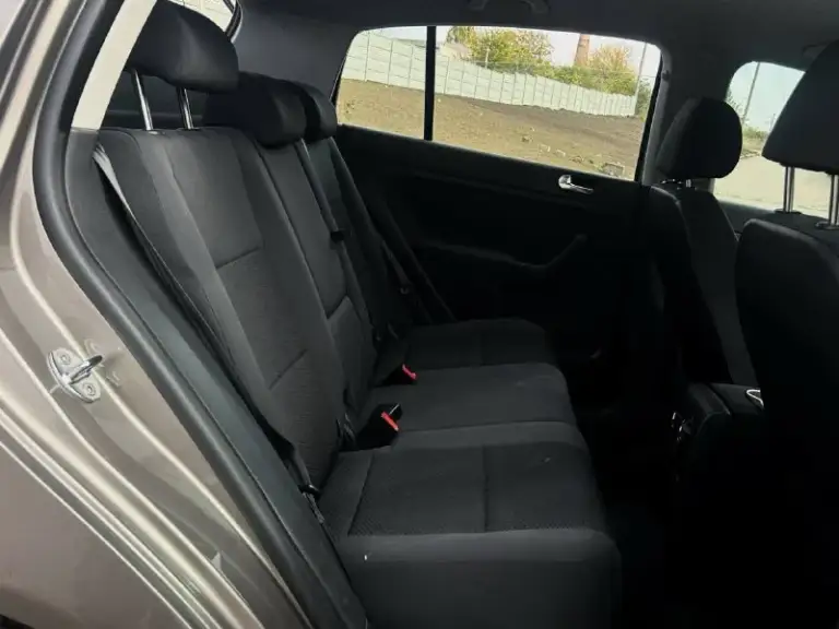 Продам volkswagen golf plus
Год выпуска 2011
Объем двигателя 1.6
Коробка механика надежная сочетания двигателя и коробки,
Родной пробег 132.000км,
Комплектация
Стоит штатная мультимедия,
4 Электро стёклаподъемника,
Подогрев сидений, двух зоный климат контроль,
Подогрев заднего/переднего лобового и зеркал, abs/esp, электро регулировка складывания боковых зеркал! Датчики дождя, датчики света система адаптивного освещения (afs) хорошая акустика,
Сигнализация, центральный замок, в автомобиле есть все для комфорта,
По кузову рыжиков и вздутия нет, от слова совсем!
Мотор, коробка в отличном состоянии машина полностью обслужена от и до вложений не требует от слова совсем,
Ходовая часть, масла, фильтра, недавно были обслужены полностью,
Салон в отлично сохранилась, работает каждая кнопочка!
По документам полный порядок, любой вид оформления!
Цена 760.000.р
Возможен обмен)
Г. Донецк
Номер телефона
+7949-510-46-92 - фотография - 7