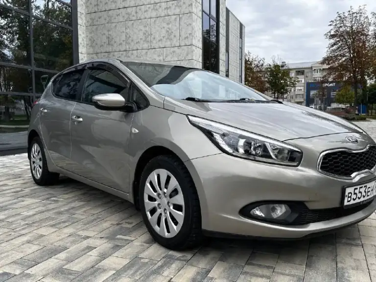 Продам кия сид 2015 г в идеальном состоянии. Автомобиль не бит не крашен даже бампера автотека вся зелёная один хозяин с автосалона 140 000 пробега самая максимальная комплектация двигатель 1.6 бензин шести ступенчатое механика автомобиль как новый очень бережно эксплуатации все всегда меняли вовремя любые ваши проверки толщины мерам краски любое сто любые автоэксперты любые автомаляра авто без вложений осмотр г мариуполь телефон +7949-499-888-7 - фотография - 7