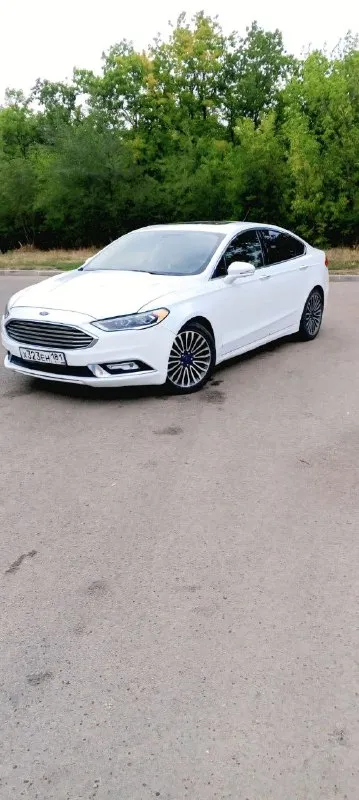 Продам ford fusion 2017 года. 2-х литровый мотор экобуст с турбиной с акпп. Комплектация titanium. Пробег 106 тыс. Км. Замена масла каждые 6000-6500 км. Лью только liqui moly 5w30.  В машине есть все для комфортной езды!
- Автозапуск с ключа
- Бесключевой доступ на всех дверях
- Система стар-стоп
- Штатная навигация и шикарная музыка
- Кожаный салон в прекрасном состоянии
- Акпп шайба и спорт режим
-Мульти руль
- Датчик света, оптика супер, дхо
- Подрулевые лепестки
- Подсветка салона цвет можно выбрать по вкусу.
-Электрические передние сидения
- Память водительского сидения
- Стеклоподъемники все автоматические
- Android auto apple carplay
- 2-Х зонный климат контроль холодит на отлично и подлокотник с охлаждением
- Круиз контроль
- Датчик давления в шинах
- Система удобный доступ в авто
- Кодовый замок на двери
- Подогрев сидений
Машина очень комфортная и динамичная. В комплекте отдам  зимнюю  резина проехала один сезон.
Цена 1860000 рублей. Торг уместен
Маши
📞 Звоните: +7(959)5360463 - фотография - 7