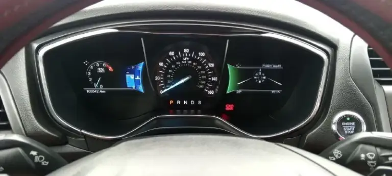 Продам ford fusion 2017 года. 2-х литровый мотор экобуст с турбиной с акпп. Комплектация titanium. Пробег 106 тыс. Км. Замена масла каждые 6000-6500 км. Лью только liqui moly 5w30.  В машине есть все для комфортной езды!
- Автозапуск с ключа
- Бесключевой доступ на всех дверях
- Система стар-стоп
- Штатная навигация и шикарная музыка
- Кожаный салон в прекрасном состоянии
- Акпп шайба и спорт режим
-Мульти руль
- Датчик света, оптика супер, дхо
- Подрулевые лепестки
- Подсветка салона цвет можно выбрать по вкусу.
-Электрические передние сидения
- Память водительского сидения
- Стеклоподъемники все автоматические
- Android auto apple carplay
- 2-Х зонный климат контроль холодит на отлично и подлокотник с охлаждением
- Круиз контроль
- Датчик давления в шинах
- Система удобный доступ в авто
- Кодовый замок на двери
- Подогрев сидений
Машина очень комфортная и динамичная. В комплекте отдам  зимнюю  резина проехала один сезон.
Цена 1860000 рублей. Торг уместен
Маши
📞 Звоните: +7(959)5360463 - фотография - 9