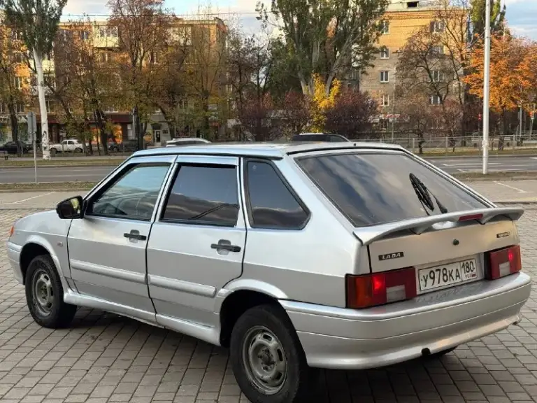 Продам ваз2114 2012год выпуска 1.6 8клоп на валу тянет очень бодро и без масло жора в отличном состоянии без гнили дно пороги все целое без вложений сель и поехал коробка мотор без нареканий ходовка новая авто в отличном состоянии все остальные вопросы по телефону! +79494676594 цена 310.000₽торг - фотография - 2