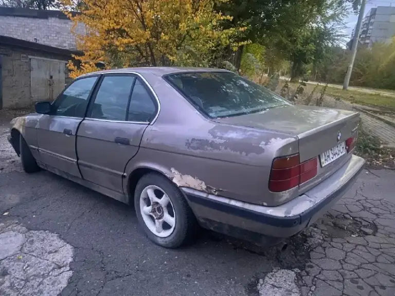 Продам bmw е 34 легендарная мотор 2.5 рядная шаха ходовая мотор и кпп на отлично на полном увереном ходу салон кожа электро люк электро зеркала электра поледемники телефон на учет станет без проблем с машиной отдам новые пороги арки 4 двери и правое крыло цена 200.000 руб донецк +79495213768
📞 Звоните: +7(949)5213768 - фотография - 3