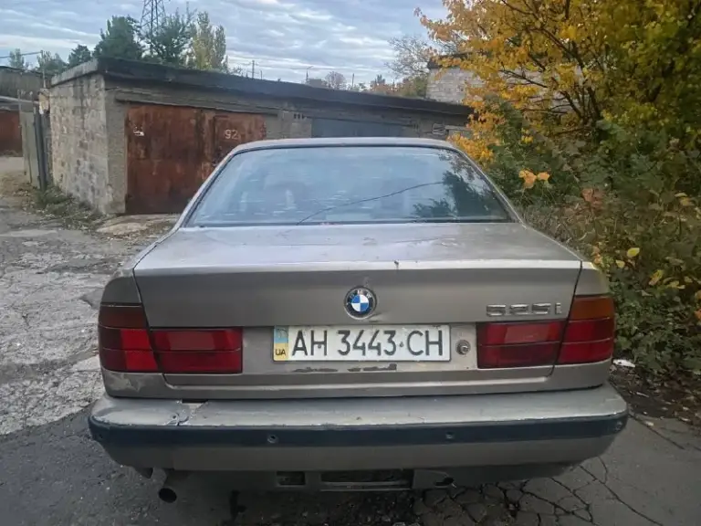 Продам bmw е 34 легендарная мотор 2.5 рядная шаха ходовая мотор и кпп на отлично на полном увереном ходу салон кожа электро люк электро зеркала электра поледемники телефон на учет станет без проблем с машиной отдам новые пороги арки 4 двери и правое крыло цена 200.000 руб донецк +79495213768
📞 Звоните: +7(949)5213768 - фотография - 4
