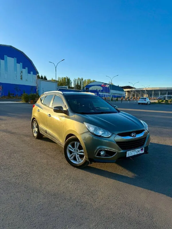 Срочно!!! Срочно!!! Срочно!!!
Hyundai ix 35, 2010год 10месяц, на очень богатой комплектации 🚘
Мотор 2.0, родной пробег всего лишь 120тыс. Км
Коробка автомат
1Хозяин, машина покупалась в автосалоне в украине‼️
2 Ключа
Комплектация 🚀
Кожаный салон, бесключевой доступ, заводская линзовання оптика/ тонировка, панорама, сигнализация, мультируль/ климат контроль, подогревы сидений, стекол, подогрев заднего ряда сидений/ парктроники и много другое!!!
Авто без единого дтп!!!
Хорошая резина, ходовка, кузов в хорошем состоянии, гнили и ржавчины нет
Цена 1 🍋
Все вопросы по телефону +79494010811 - фотография - 1