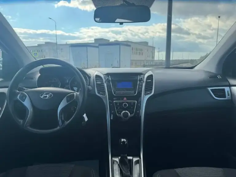 Продам hyundai i30
Автомобиль в идеальном состояние, вложений не требует не каких.
Автотека зелёная.
Не бит. Не крашенный, не одна деталь.
Хорошая комплектация
Двигатель, коробка, работают отлично.
Возможен обмен.
Цена 1.150
+79496211506 - фотография - 6