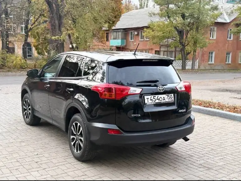 Toyota rav4 официал
2013 Год
Двигатель 2.0 бензин
Коробка автомат
Пробег 185 тыс. Км
Автомобиль в отличном состоянии,
Без дтп,
Автотека зелёная
Весь обслужен, работает каждая кнопочка,
Вложение абсолютно не какого не требует!
Чистый ухоженный салон,
Готов на любые проверки с вашей стороны!
Есть всё для комфортного вождения!
Двух зонный климат
Датчик света и дождя
Подогрев сидений
Круиз контроль,
Бортовой компьютер,
Камера заднего вида,
И т д.
С документами всё в порядке,
Продажа с полным переоформлением мрэо
💯
Г. Донецк
Цена 1.670.₽
Звоните остальное по номеру телефона
+79496164847
📞 Звоните: +7(949)6164847 - фотография - 4