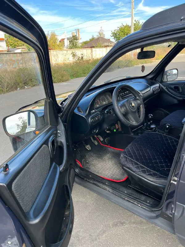 Продам шевроле нива.
Год - 2010
Объем - 1,7л.
Пробег - 125 тысяч
Авто в очень хорошем состоянии, в красивом цвете!
Кузов очень живой, дно завод идеал, пороги в хорошем состоянии!
Двигатель работает отлично! Коробка полностью исправна!
Ходовая часть новая!
Салон в идеальном состоянии.
Гидроусилитель, стеклоподъемники, электро зеркала, фаркоп!
Приятная музыка
Стоит очень хороший свет
В придачу отдам некоторые новые запчасти!
Осмотр г. Мариуполь
Цена - 470 тысяч рублей
Тел. +79494970042 - фотография - 10