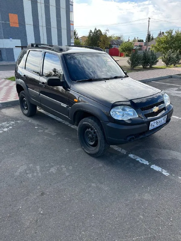 Продам шевроле нива.
Год - 2010
Объем - 1,7л.
Пробег - 125 тысяч
Авто в очень хорошем состоянии, в красивом цвете!
Кузов очень живой, дно завод идеал, пороги в хорошем состоянии!
Двигатель работает отлично! Коробка полностью исправна!
Ходовая часть новая!
Салон в идеальном состоянии.
Гидроусилитель, стеклоподъемники, электро зеркала, фаркоп!
Приятная музыка
Стоит очень хороший свет
В придачу отдам некоторые новые запчасти!
Осмотр г. Мариуполь
Цена - 470 тысяч рублей
Тел. +79494970042 - фотография - 3