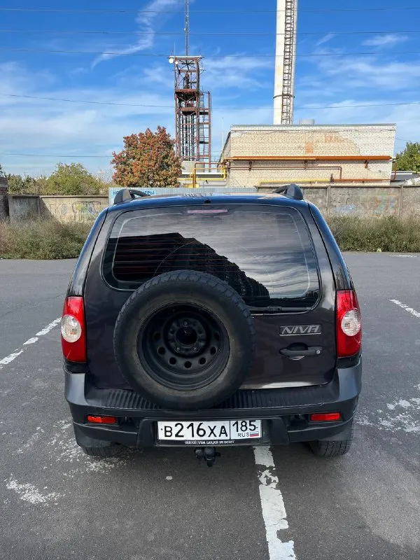 Продам шевроле нива.
Год - 2010
Объем - 1,7л.
Пробег - 125 тысяч
Авто в очень хорошем состоянии, в красивом цвете!
Кузов очень живой, дно завод идеал, пороги в хорошем состоянии!
Двигатель работает отлично! Коробка полностью исправна!
Ходовая часть новая!
Салон в идеальном состоянии.
Гидроусилитель, стеклоподъемники, электро зеркала, фаркоп!
Приятная музыка
Стоит очень хороший свет
В придачу отдам некоторые новые запчасти!
Осмотр г. Мариуполь
Цена - 470 тысяч рублей
Тел. +79494970042 - фотография - 5