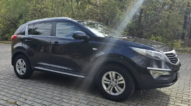 Продам kia sportage 2012г. 2.0 бензин. Кузов в родной краске, стекла включая лобовое оригинал! Родной пробег 200т. Км. Мотор 30т. Назад делался! Салон без повреждений, по электрики все работает в штатном режиме, масло в двс и акпп заменено! Комплектация: подогрев лобового и заднего стекла, кондиционер, мульти руль, датчик света и дождя, камера заднего вида, навигация и тд. За автомобиль не стыдно! Приезжайте смотрите будете очень довольны покупкой! Так же возможен обмен. Документы в полном порядке.
Цена 🎁 1.240 торг
Тел. +79494081860
Донецк
👤
📞 Звоните: +7(949)4081860 - фотография - 4
