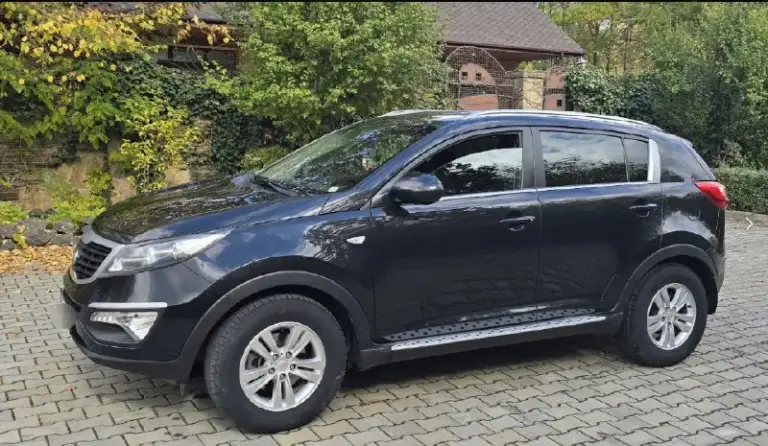 Продам kia sportage 2012г. 2.0 бензин. Кузов в родной краске, стекла включая лобовое оригинал! Родной пробег 200т. Км. Мотор 30т. Назад делался! Салон без повреждений, по электрики все работает в штатном режиме, масло в двс и акпп заменено! Комплектация: подогрев лобового и заднего стекла, кондиционер, мульти руль, датчик света и дождя, камера заднего вида, навигация и тд. За автомобиль не стыдно! Приезжайте смотрите будете очень довольны покупкой! Так же возможен обмен. Документы в полном порядке.
Цена 🎁 1.240 торг
Тел. +79494081860
Донецк
👤
📞 Звоните: +7(949)4081860 - фотография - 7