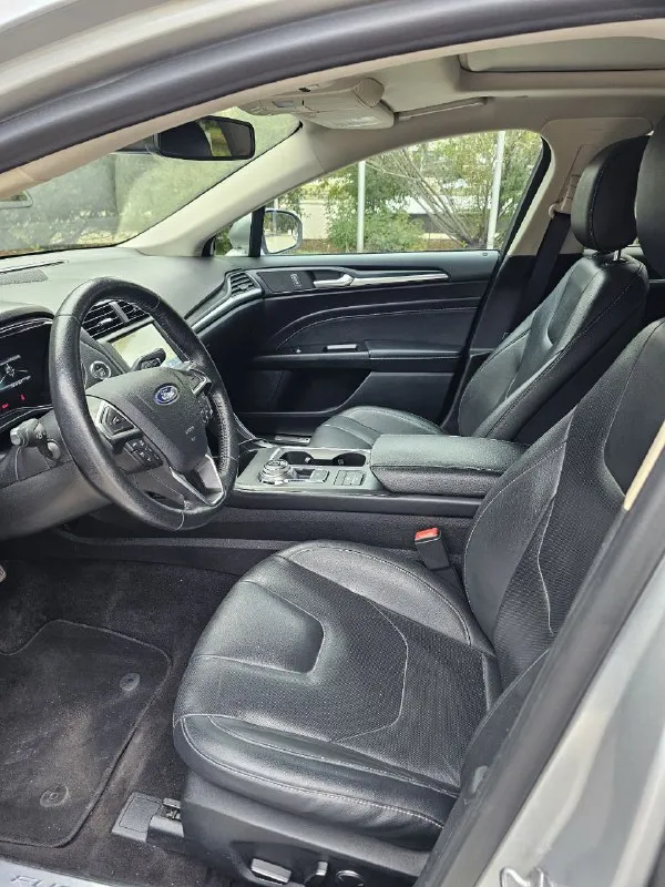 Ford fusion hybrid 2019 titanium (usa)
Американский mondeo в топовой комплектации!

Пробег 99 800 км

🔋 Гибрид — расход 5–6 л/100 км, на баке до 900 км пробега.
🔧 Полностью обслужен, без сюрпризов.
💪Надёжный — такие фьюжены в сша проходят 500 000+ км без проблем.
❗Первый владелец в рф, подбирал и пригонял под себя.

💎 Titanium: адаптивный круиз, удержание в полосе, автоторможение, контроль слепых зон, full led фары, камера, парктроники, кожа, вентиляция и подогрев сидений, подогрев руля, аудио sony, бесключевой доступ, дистанционный запуск, кодовый вход, настраиваемая подсветка, еврозеркала (!) с широким обзором и складыванием.

📌 Пробег оригинальный, любая проверка.
💬 Без посредников.
📍 Осмотр и тест-драйв в донецке
💸 1 890 000 ₽
+79494710689 - фотография - 10