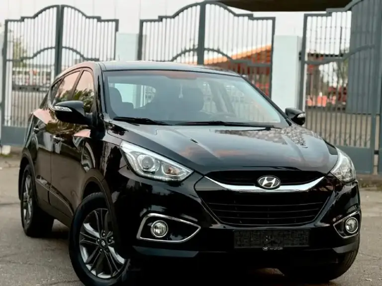 Hyundai ix35 г( 2015 рестайлинг ) цена 1380000 автомат пробег 140 (1 хозяин птс оригинал) без дтп противоугонная система сигнализация
Центральный замок
Помощь при вождении:
Круиз-контроль
Парктроник задний
Камера заднего вида
Система автоматической парковки
Система помощи при старте в гору
Датчик света
Датчик дождя электростеклоподъемники передние и задние электропривод зеркал
Охлаждаемый перчаточный ящик
Подогрев сидений водителя и пассажира обогрев зеркал обогрев заднего стекла обогрев зоны стеклоочистителей мультимедиа и навигация: навигационная система
Bluetooth aux 6 колонок авто в идеале все вопросы по телефону: +7(949)4737372
📲 Tg: андрей
📞 Звоните: +7(949)4737372 - фотография - 3