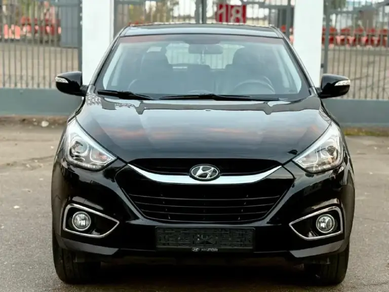 Hyundai ix35 г( 2015 рестайлинг ) цена 1380000 автомат пробег 140 (1 хозяин птс оригинал) без дтп противоугонная система сигнализация
Центральный замок
Помощь при вождении:
Круиз-контроль
Парктроник задний
Камера заднего вида
Система автоматической парковки
Система помощи при старте в гору
Датчик света
Датчик дождя электростеклоподъемники передние и задние электропривод зеркал
Охлаждаемый перчаточный ящик
Подогрев сидений водителя и пассажира обогрев зеркал обогрев заднего стекла обогрев зоны стеклоочистителей мультимедиа и навигация: навигационная система
Bluetooth aux 6 колонок авто в идеале все вопросы по телефону: +7(949)4737372
📲 Tg: андрей
📞 Звоните: +7(949)4737372 - фотография - 4
