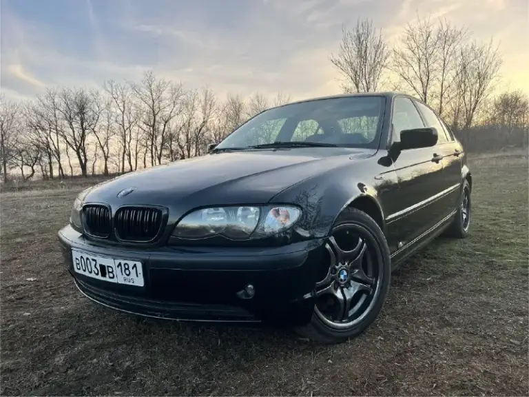 Продаю bmw 3 серии e46 по-настощему в редком для наших дней состоянии. Машина вся в родном окраске, не битая, кузов покрыт керамикой в два слоя.
2 Ключа. Пробег — 126 000 км.
1.8, Механика.
Зимой не эксплуатируется.
Комплектация: люк, климат-контроль, полный электропакет, электрозеркала с подогревом, оригинальные литые диски bmw 68 стиль, родные стёкла по кругу.
Машина в стоке, всё в оригинале.
Я собственник более 3 лет.
Цена: 780 000 руб. (торг у капота) в таком состоянии — найти сложно, с продажей не спешу, так как это не основной автомобиль.
Продажа с номером обсуждается.
Все вопросы по телефону +79595671996
📞 Звоните: +7(959)5671996 - фотография - 2