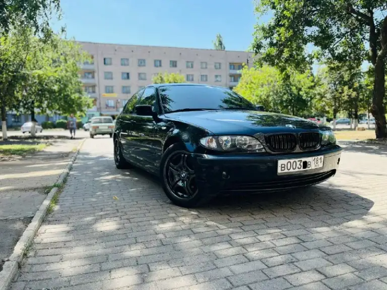 Продаю bmw 3 серии e46 по-настощему в редком для наших дней состоянии. Машина вся в родном окраске, не битая, кузов покрыт керамикой в два слоя.
2 Ключа. Пробег — 126 000 км.
1.8, Механика.
Зимой не эксплуатируется.
Комплектация: люк, климат-контроль, полный электропакет, электрозеркала с подогревом, оригинальные литые диски bmw 68 стиль, родные стёкла по кругу.
Машина в стоке, всё в оригинале.
Я собственник более 3 лет.
Цена: 780 000 руб. (торг у капота) в таком состоянии — найти сложно, с продажей не спешу, так как это не основной автомобиль.
Продажа с номером обсуждается.
Все вопросы по телефону +79595671996
📞 Звоните: +7(959)5671996 - фотография - 4