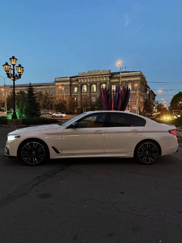 Bmw g30 540 xdrive
04 Месяц 2020 года.
Привод: полный
Двигатель: 3.0 b58 st2 + 500 л. С (кому не нужно, можно отшить в сток, была куплена мною mxd лицензия вместе с адаптером. )
2 Комплекта колес ( зима новая проехала тыс 5 от силы)
Самый надежный мотор b58 масло менял каждые 5тыс, за этот промежуток всегда был уровень.
Комплектация m-sport pro:
Музыка harman cardon, старт-стоп, проекция, бесключевой доступ на всех дверях, возможность открытия/закрытия багажника с кнопки, а также система hands-free(ногой), люк обслуженный, туманки, системы android auto, apple carplay, комфортные сидения с подогревом, а так же множеством регулировок, черный потолок, и многое др.
На автомобиле полный м-пакет и заводские м-тормоза, спортивная выхлопная система atm возможностью регулирования с пульта (тише/громче).
Цена 4.600.000
Макеевка
+7 949 456 86 29 - фотография - 5