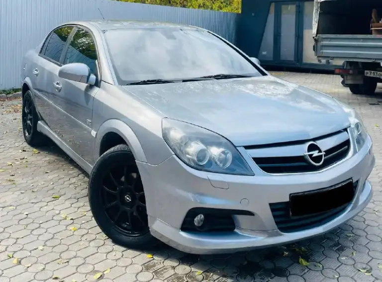 К вашему вниманию всеми любимый лучший !
Opel vectra c рестайлинг в заводском обвесе !
В идеальном состоянии, весь обслуженный ! Эксплуатация с 2007 года выпуска ухоженный
С родным пробегом
230 Км. Родной !
Мотор 1.8 лучший в линейки опель бензин !
Коробка механика работает идеально ! Ходовая вся обслужена вся новая !
В автомобиле работает абсолютно все ! Вложений не требует абсолютно !
В дтп не участвовал весь в оригинале
Максимальная комплектация максимальная

Заводской обвес opc laine -
Ксенон ближний дальний -
Климат контроль -
Комбинированный кожаный салон -
Бортовой компьютер большой монитор -
Датчик дождя также света -
Полный эл. Пакет -
Мульти руль -
Круиз контроль -
Климат контроль -
Дорогая резина лето -
Титановые диски красивые -
И многое другое
Цена : 685:000 тыс рублей
Очень срочно очень
Таких автомобилей действительно единицы
Осталось не много
Обслужен от и до
Кто действительно заинтересован хорошим авто звоните приезжайте
На осмотр покупайте
Звоните по номеру телефона +79493969855 - фотография - 1