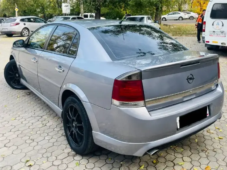К вашему вниманию всеми любимый лучший !
Opel vectra c рестайлинг в заводском обвесе !
В идеальном состоянии, весь обслуженный ! Эксплуатация с 2007 года выпуска ухоженный
С родным пробегом
230 Км. Родной !
Мотор 1.8 лучший в линейки опель бензин !
Коробка механика работает идеально ! Ходовая вся обслужена вся новая !
В автомобиле работает абсолютно все ! Вложений не требует абсолютно !
В дтп не участвовал весь в оригинале
Максимальная комплектация максимальная

Заводской обвес opc laine -
Ксенон ближний дальний -
Климат контроль -
Комбинированный кожаный салон -
Бортовой компьютер большой монитор -
Датчик дождя также света -
Полный эл. Пакет -
Мульти руль -
Круиз контроль -
Климат контроль -
Дорогая резина лето -
Титановые диски красивые -
И многое другое
Цена : 685:000 тыс рублей
Очень срочно очень
Таких автомобилей действительно единицы
Осталось не много
Обслужен от и до
Кто действительно заинтересован хорошим авто звоните приезжайте
На осмотр покупайте
Звоните по номеру телефона +79493969855 - фотография - 4