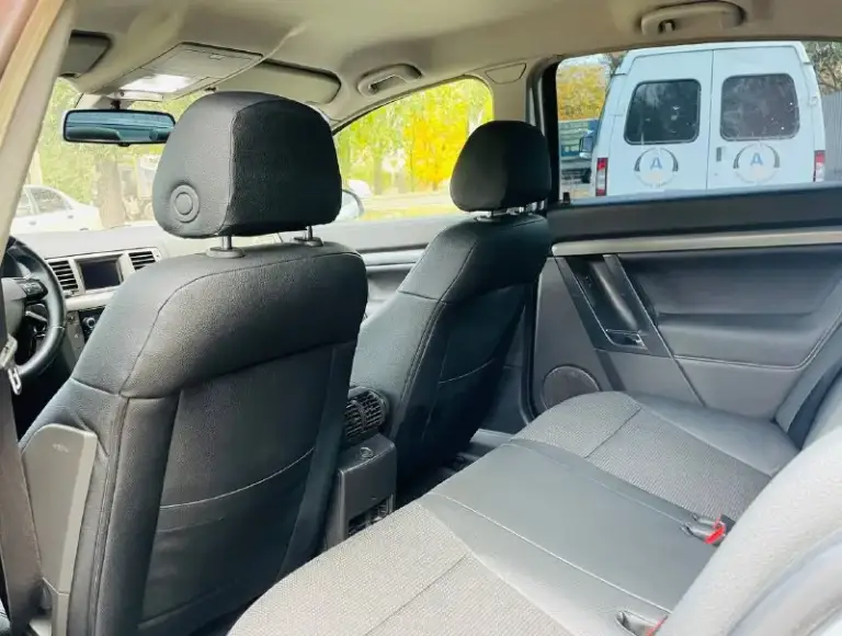 К вашему вниманию всеми любимый лучший !
Opel vectra c рестайлинг в заводском обвесе !
В идеальном состоянии, весь обслуженный ! Эксплуатация с 2007 года выпуска ухоженный
С родным пробегом
230 Км. Родной !
Мотор 1.8 лучший в линейки опель бензин !
Коробка механика работает идеально ! Ходовая вся обслужена вся новая !
В автомобиле работает абсолютно все ! Вложений не требует абсолютно !
В дтп не участвовал весь в оригинале
Максимальная комплектация максимальная

Заводской обвес opc laine -
Ксенон ближний дальний -
Климат контроль -
Комбинированный кожаный салон -
Бортовой компьютер большой монитор -
Датчик дождя также света -
Полный эл. Пакет -
Мульти руль -
Круиз контроль -
Климат контроль -
Дорогая резина лето -
Титановые диски красивые -
И многое другое
Цена : 685:000 тыс рублей
Очень срочно очень
Таких автомобилей действительно единицы
Осталось не много
Обслужен от и до
Кто действительно заинтересован хорошим авто звоните приезжайте
На осмотр покупайте
Звоните по номеру телефона +79493969855 - фотография - 9