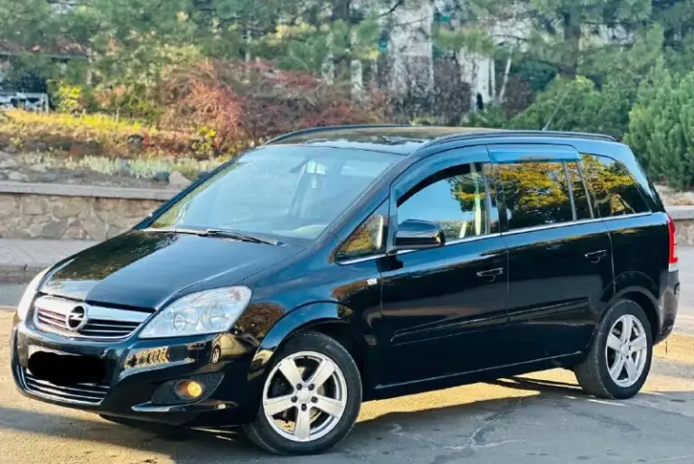 Opel zafira b
-Год 2010
- 1.8
-Кпп механика.
-Пробег: 243000 родной пробег подтвержденный автотекой!
О машине;
Автомобиль в идеальном состоянии без сколов ржавчин и рыжиков все как на фото! Машина без вложений от слова совсем!
Комплектация:cosmo, 7 мест, кожаный салон, монитор дорогой стоит с камерой заднего вида, омыватели фар, подогрев сидений, авто свет, авто дождь, климат контроль, полный бортовой компьютер!
Резина r16 два комплекта!
Цена 880.000 рублей торг реальному покупателю! Кому дорого просьба не звонить.
Звонить по номеру +79490489556
📲 Tg: nikolay
📞 Звоните: +7(949)0489556 - фотография - 4