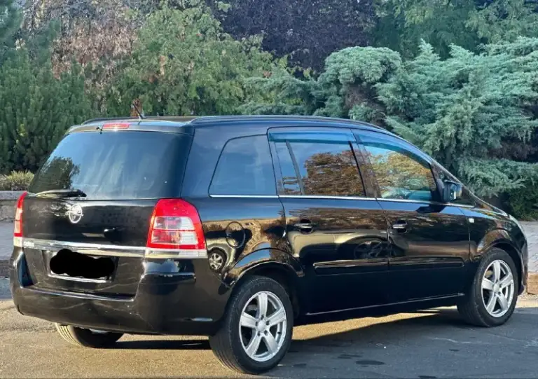 Opel zafira b
-Год 2010
- 1.8
-Кпп механика.
-Пробег: 243000 родной пробег подтвержденный автотекой!
О машине;
Автомобиль в идеальном состоянии без сколов ржавчин и рыжиков все как на фото! Машина без вложений от слова совсем!
Комплектация:cosmo, 7 мест, кожаный салон, монитор дорогой стоит с камерой заднего вида, омыватели фар, подогрев сидений, авто свет, авто дождь, климат контроль, полный бортовой компьютер!
Резина r16 два комплекта!
Цена 880.000 рублей торг реальному покупателю! Кому дорого просьба не звонить.
Звонить по номеру +79490489556
📲 Tg: nikolay
📞 Звоните: +7(949)0489556 - фотография - 5